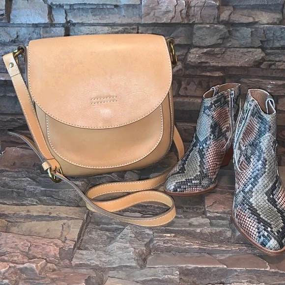 💛🤎Frye Harness Saddle Leather Saddle Crossbody Bag $428 - Picture 4 of 14